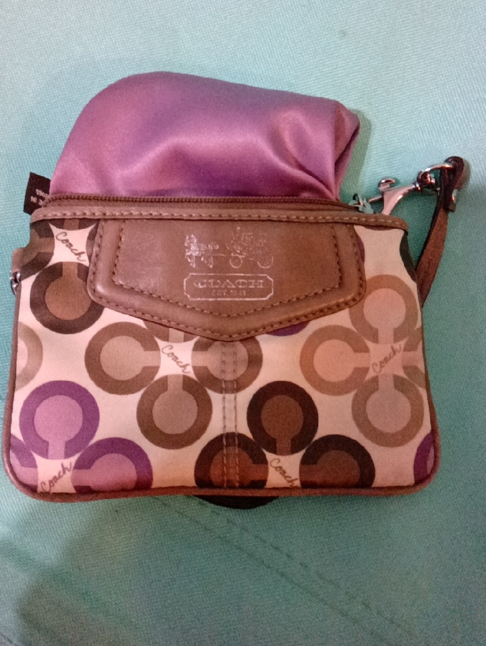 Coach Madison Op Art Sateen Clover Swingpack w/Wristlet Creed-K1067-44441 - Picture 5 of 8